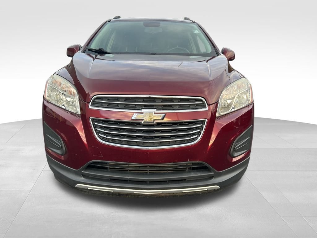 2016 Chevrolet Trax LT photo 2