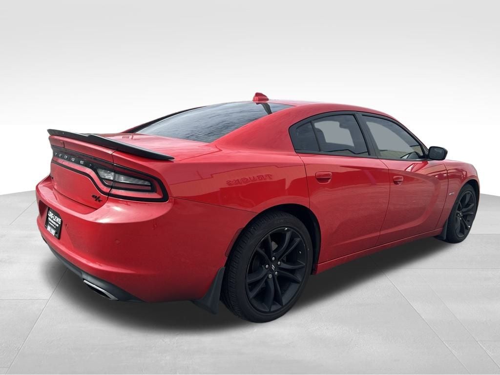 2018 Dodge Charger R/T photo 4