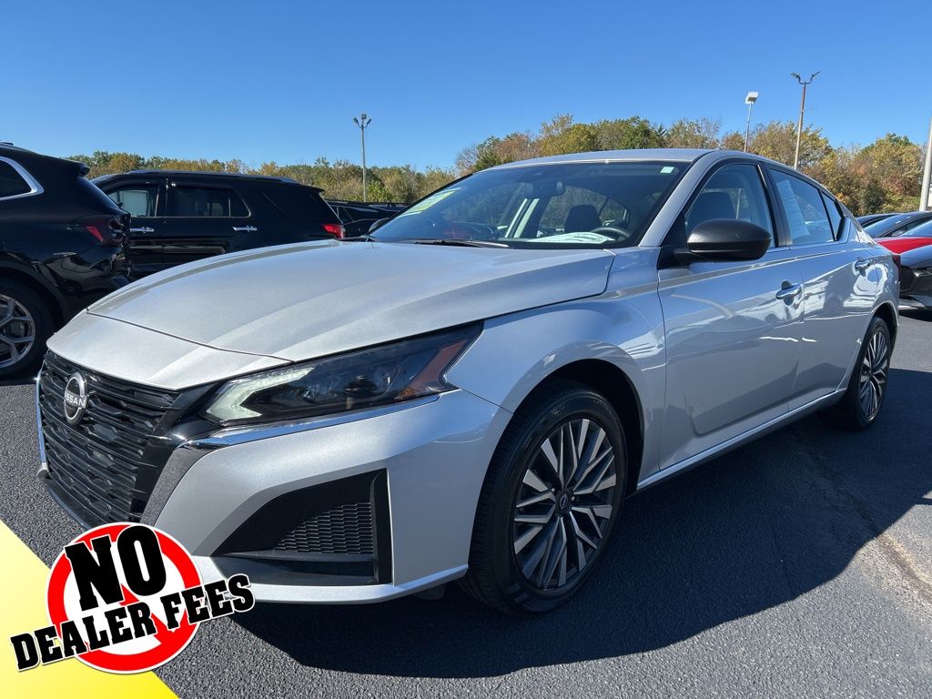 2025 Nissan Altima SV