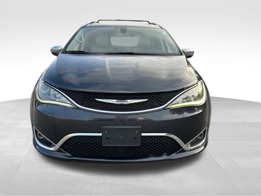 2020 Chrysler Pacifica Limited photo 2