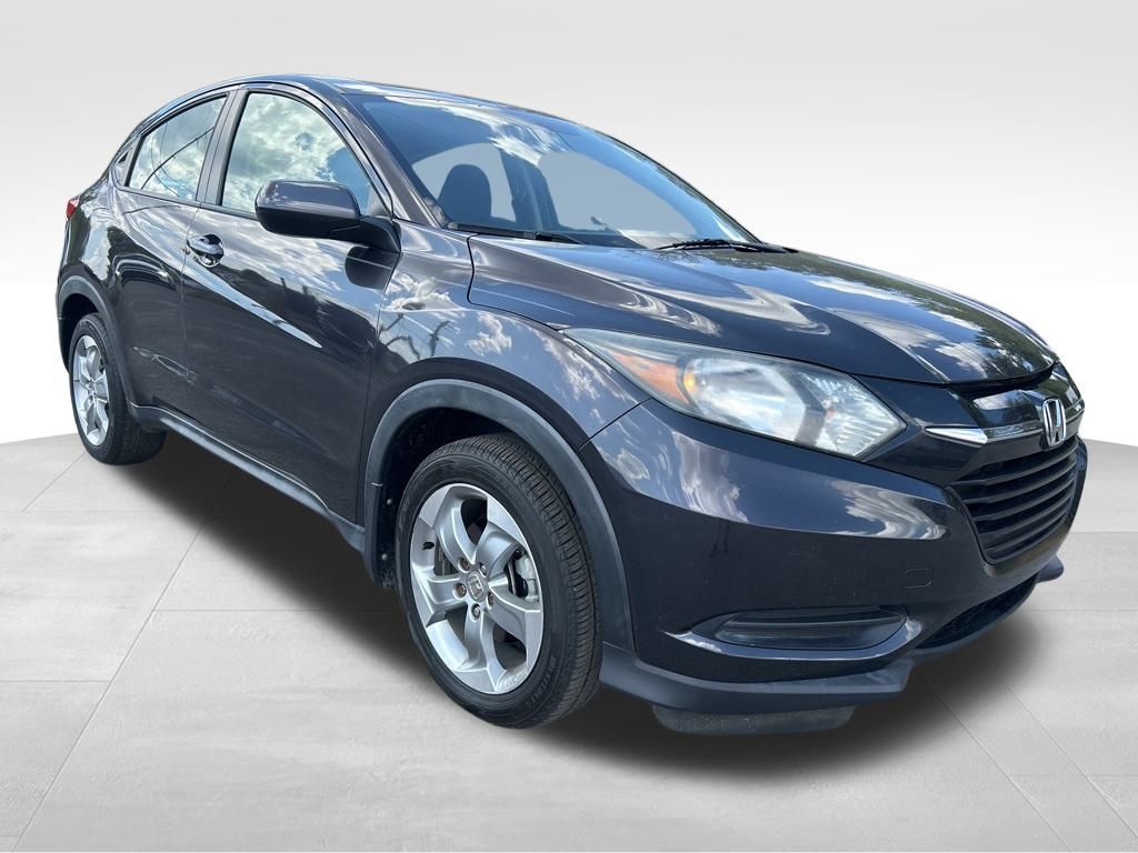 2017 Honda HR-V LX photo 3