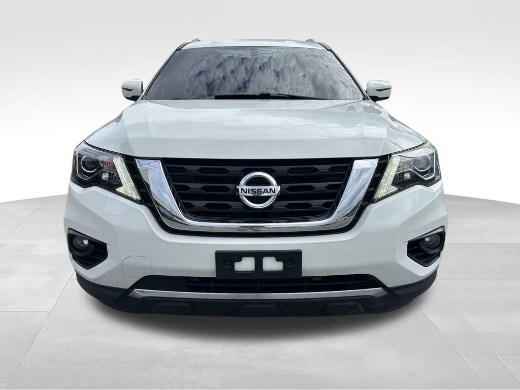 2019 Nissan Pathfinder SV photo 2