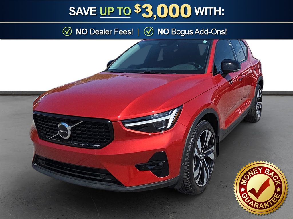 2025 Volvo XC40 B5 Ultra Dark AWD's photo
