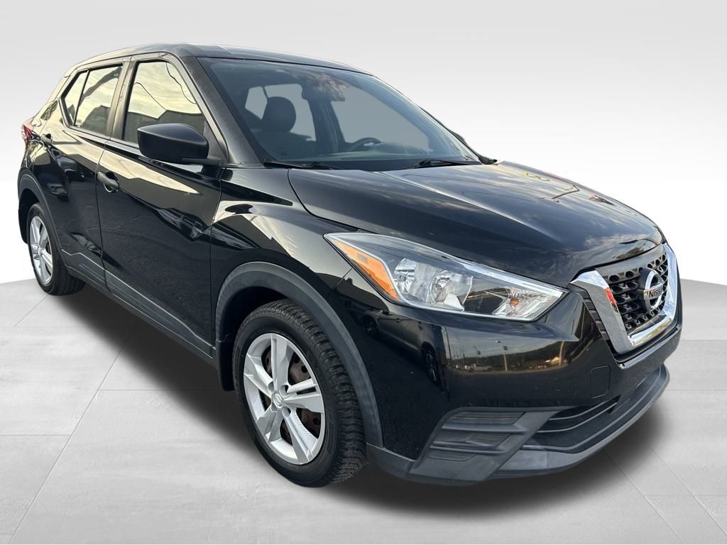 2020 Nissan Kicks S photo 3