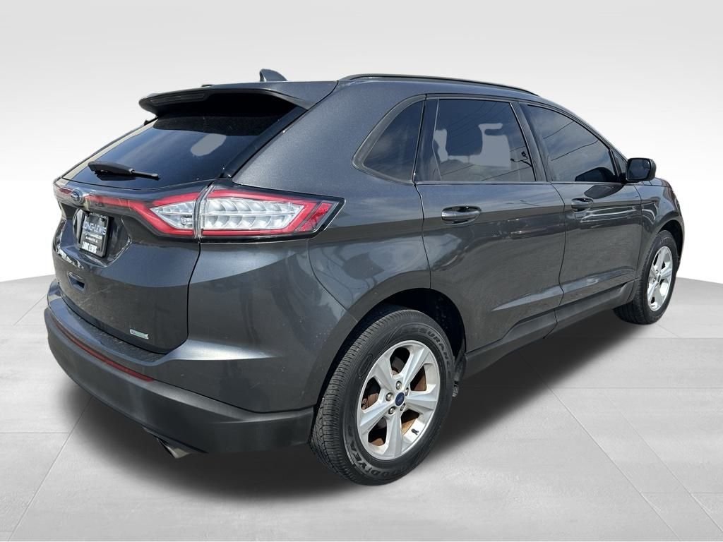 2016 Ford Edge SE photo 3