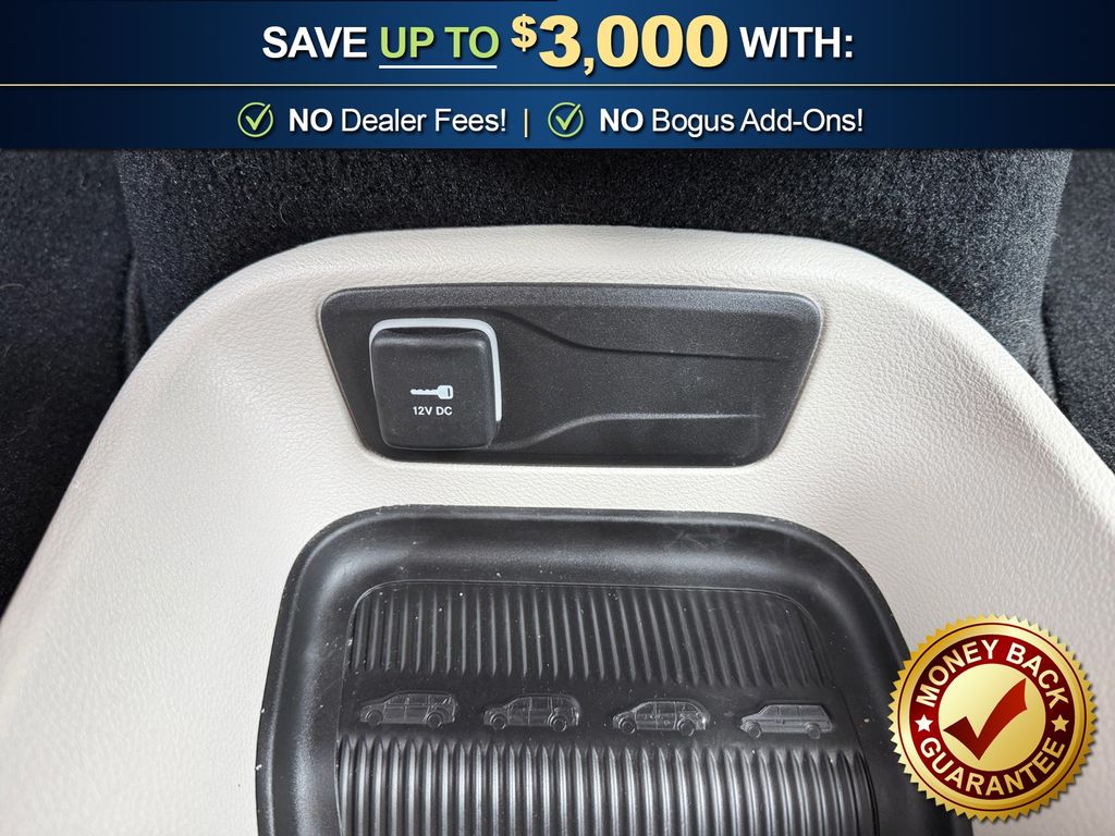 2024 Chrysler Pacifica Touring L - Photo 29