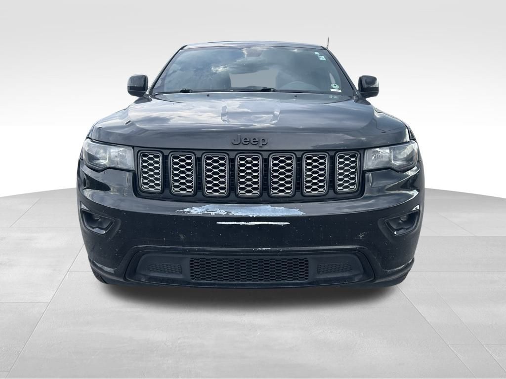 2017 Jeep Grand Cherokee Altitude photo 2