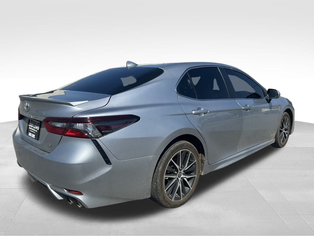 2024 Toyota Camry SE photo 4