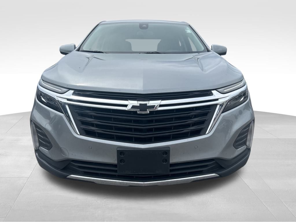 2024 Chevrolet Equinox photo 2