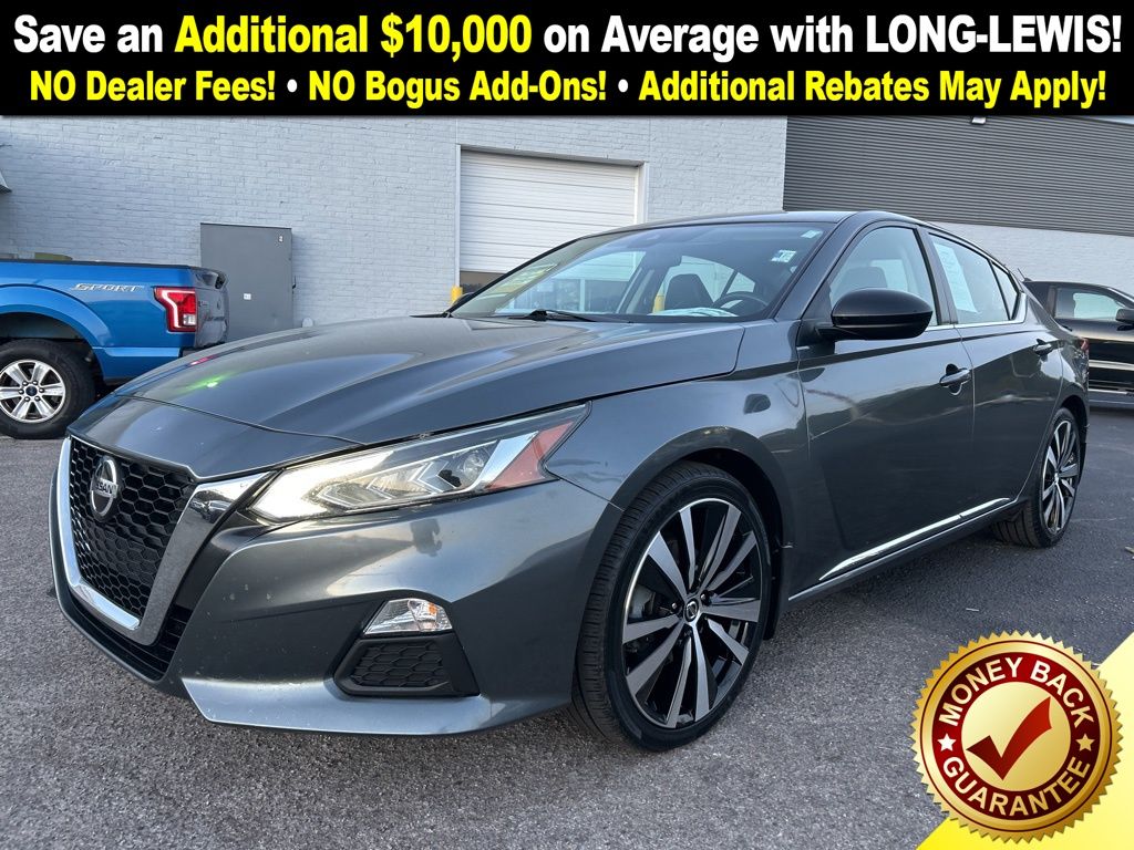 2020 Nissan Altima SR's photo