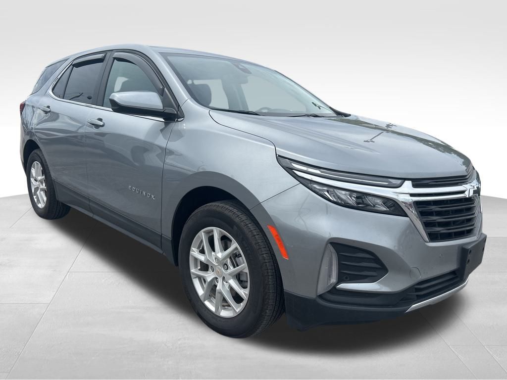 2024 Chevrolet Equinox photo 3