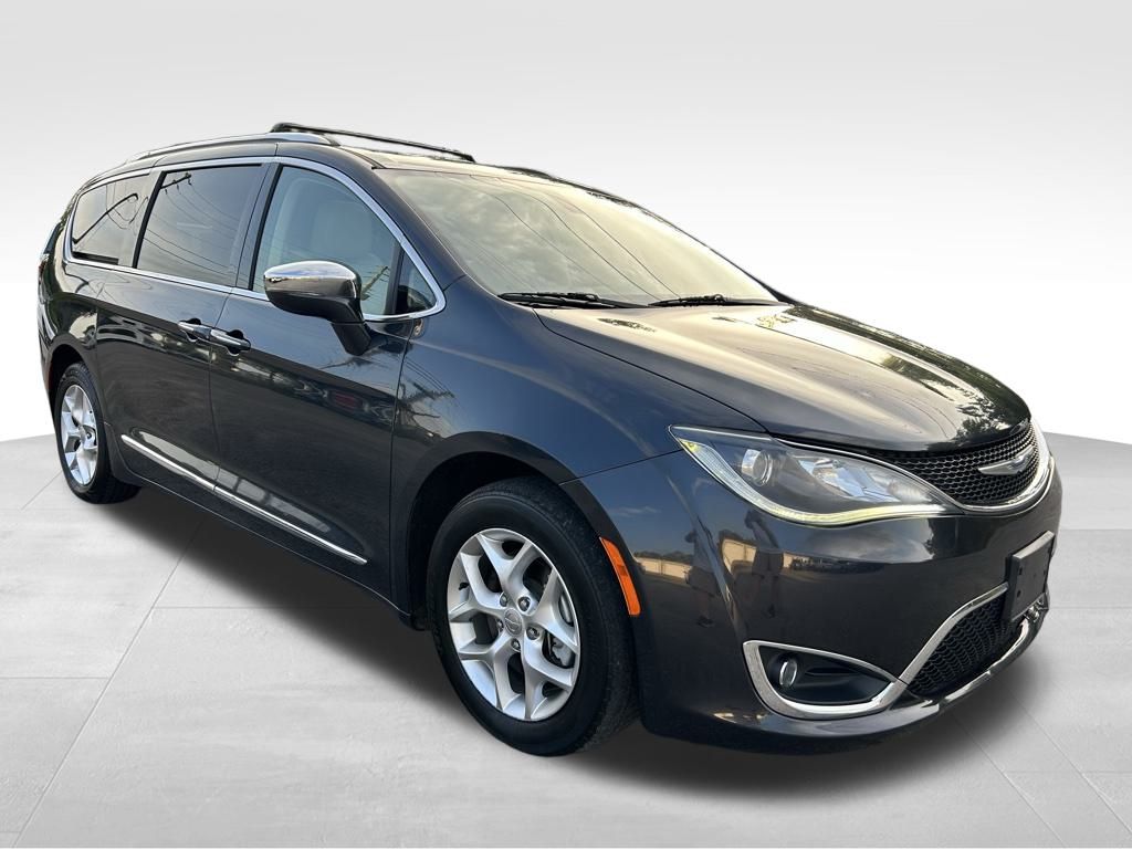 2020 Chrysler Pacifica Limited photo 3