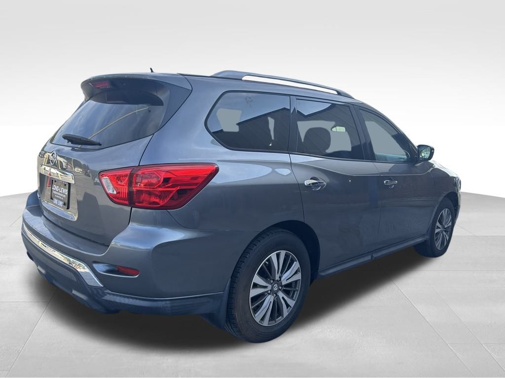2017 Nissan Pathfinder S photo 4