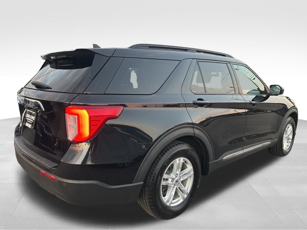 2021 Ford Explorer XLT photo 3