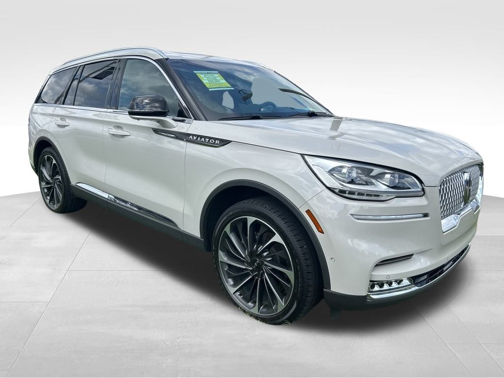 2024 Lincoln Aviator Reserve photo 3
