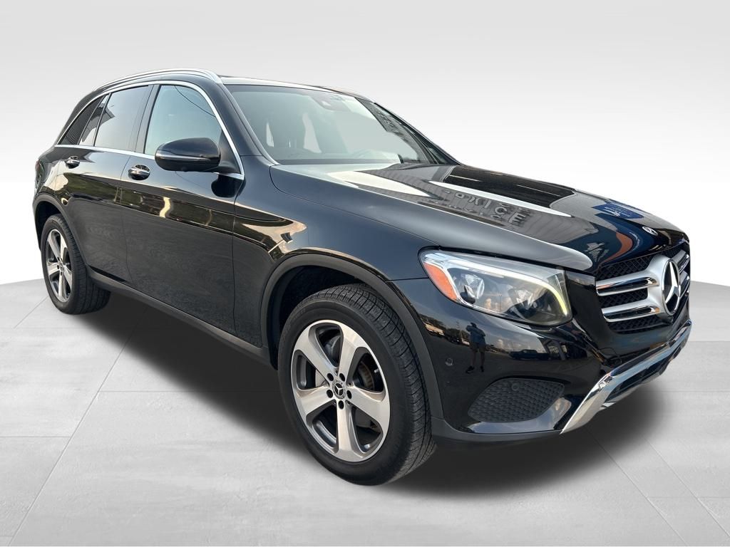 2019 Mercedes Benz GLC 300 photo 2