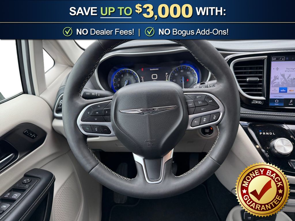 2024 Chrysler Pacifica Touring L - Photo 18