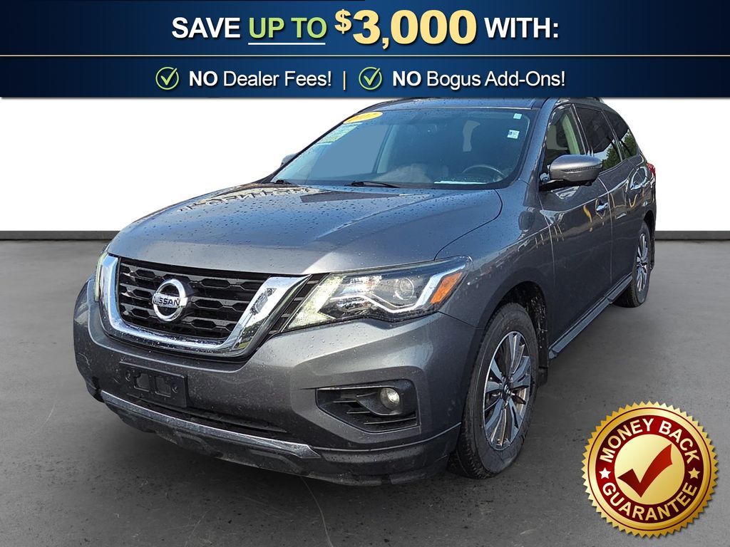 2017 Nissan Pathfinder SL 2WD's photo