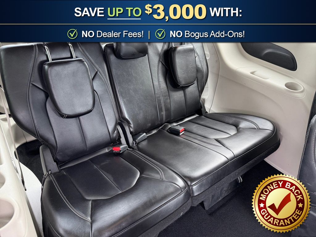 2024 Chrysler Pacifica Touring L - Photo 23