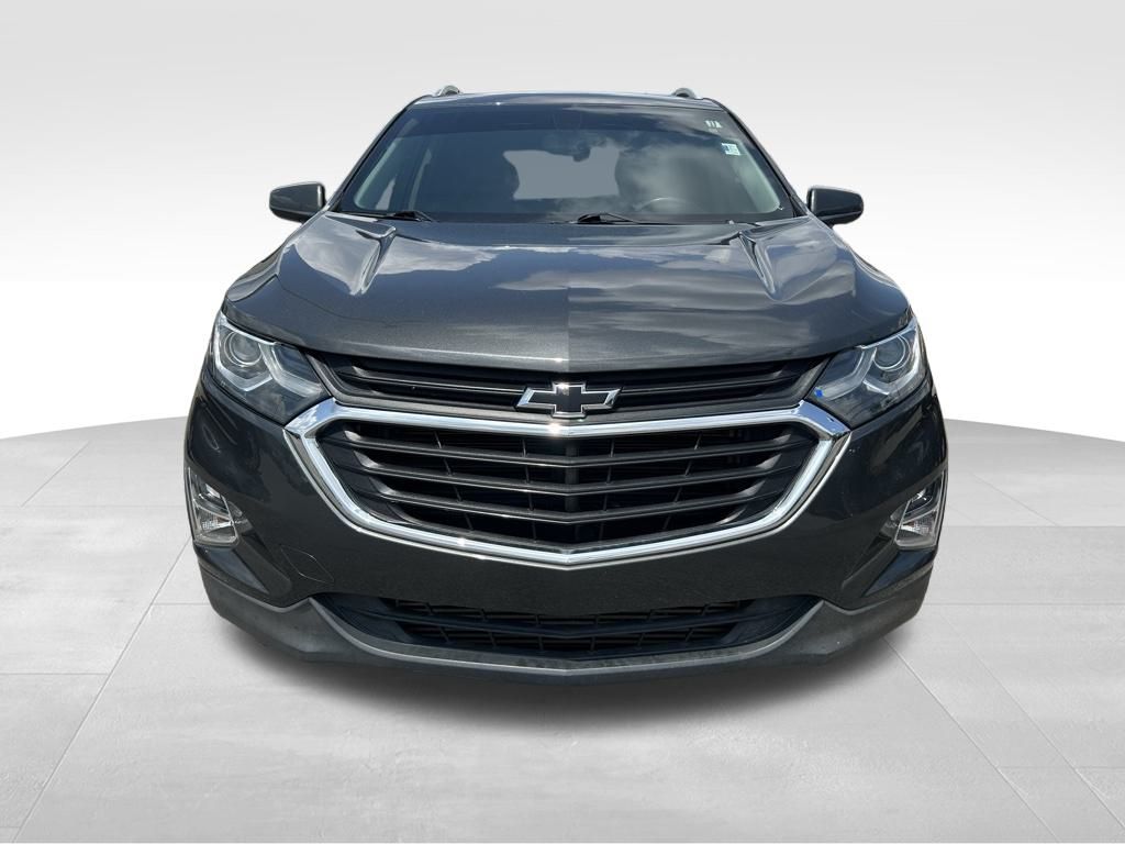 2019 Chevrolet Equinox LT photo 2