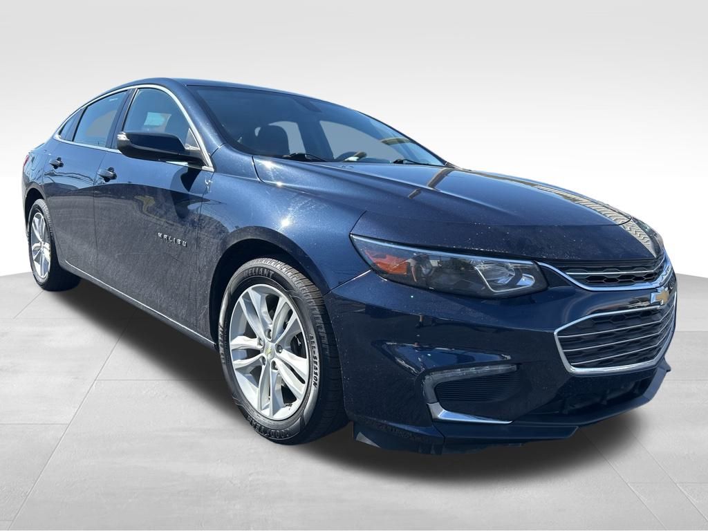 2018 Chevrolet Malibu 1LT photo 3