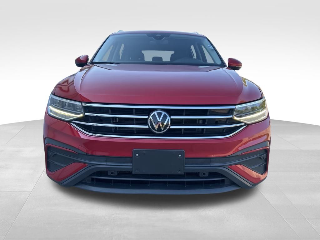 2022 Volkswagen Tiguan SE photo 2