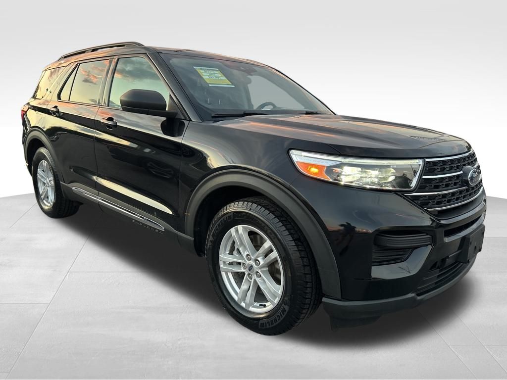 2021 Ford Explorer XLT photo 2