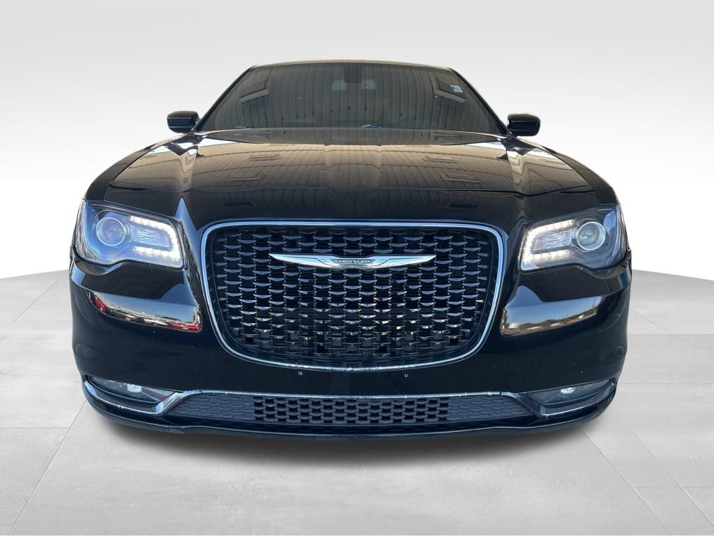 2019 Chrysler 300 S photo 2