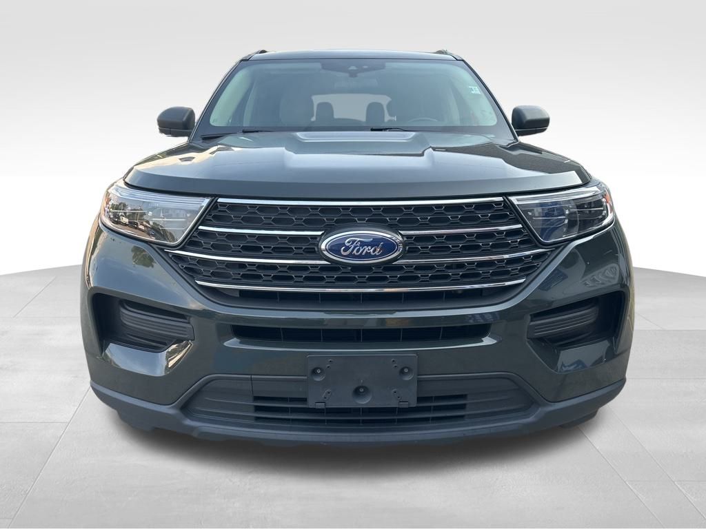 2022 Ford Explorer XLT photo 2