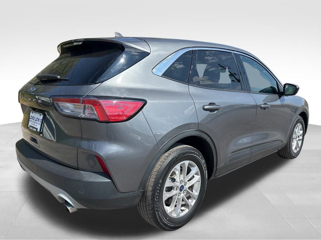 2022 Ford Escape SE photo 4