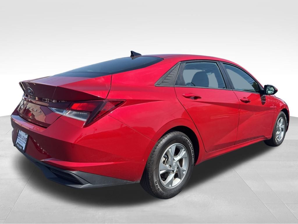 2023 Hyundai Elantra SE photo 4