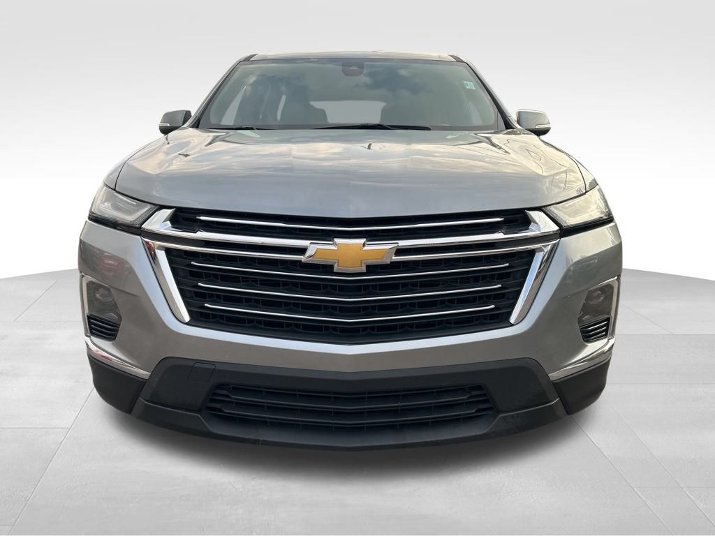 2023 Chevrolet Traverse Cloth photo 2