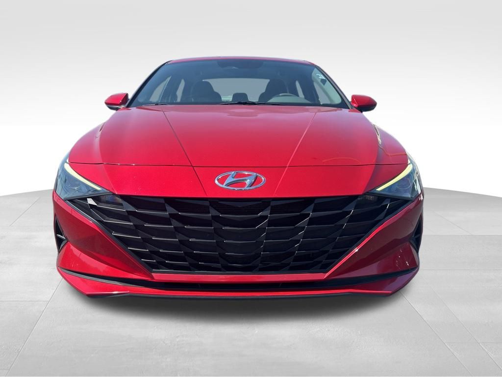 2023 Hyundai Elantra SE photo 2
