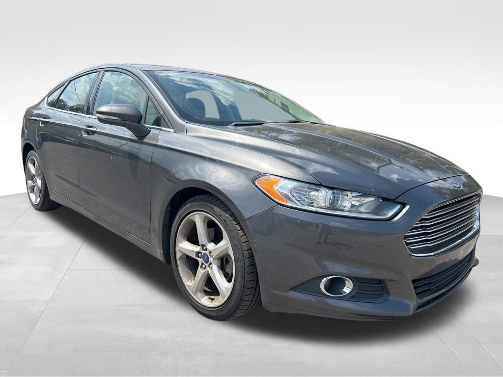 2016 Ford Fusion SE photo 3