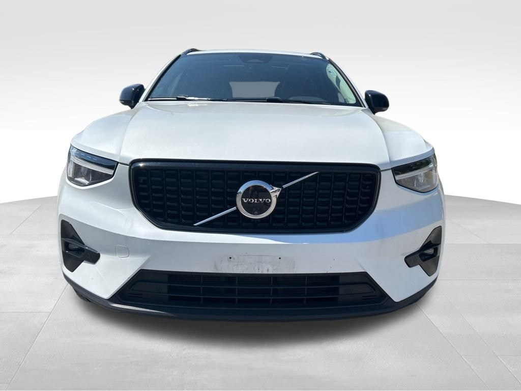 Used 2024 Volvo XC40 B5 Plus Dark SUV