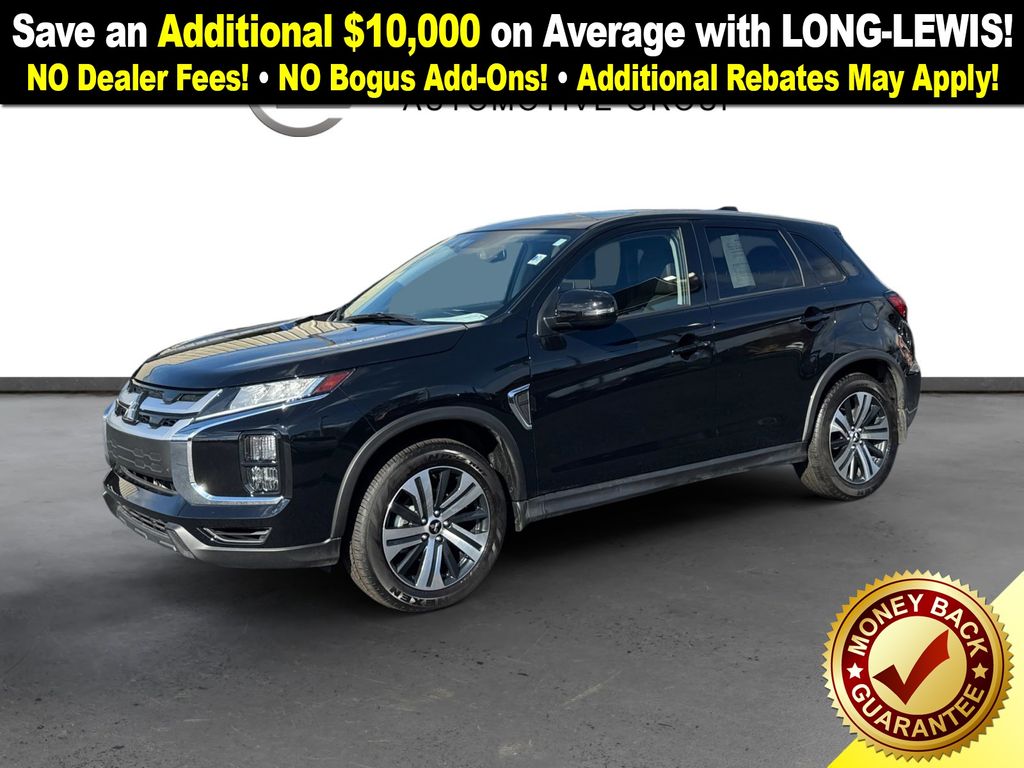 2024 Mitsubishi Outlander Sport SE's photo