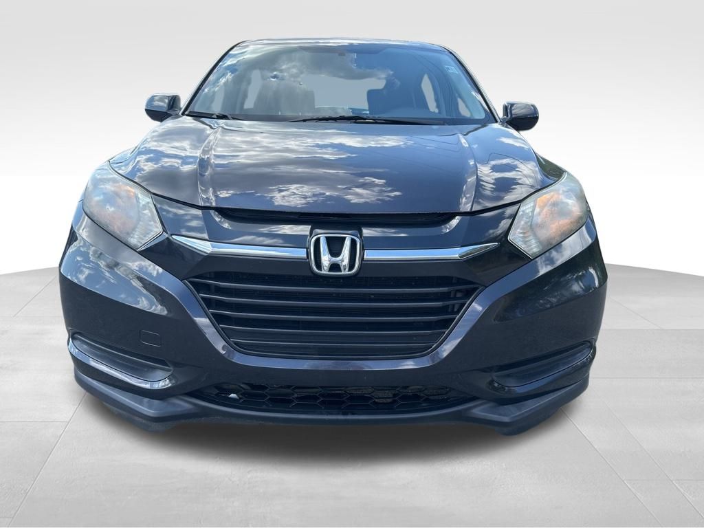 2017 Honda HR-V LX photo 2