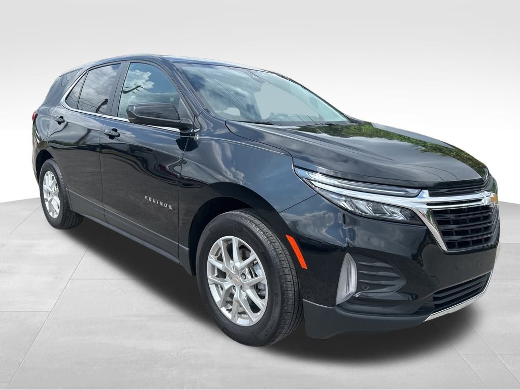 2023 Chevrolet Equinox photo 2