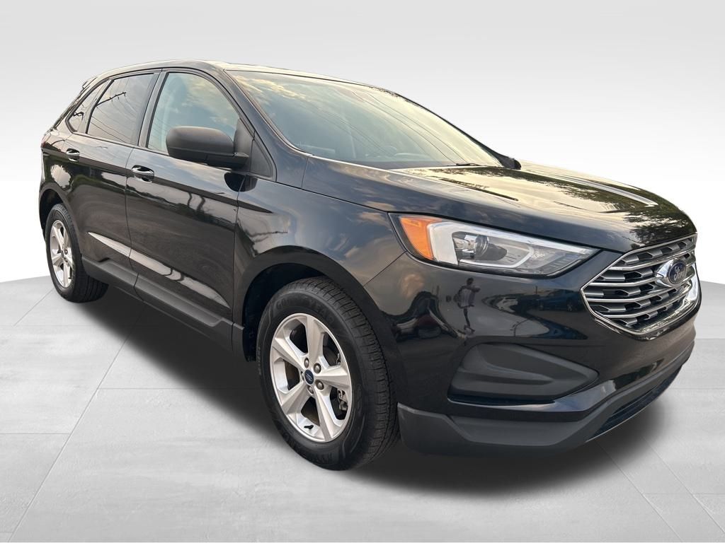 2019 Ford Edge SE photo 3