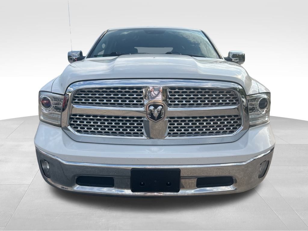 2018 Ram 1500 Laramie photo 2