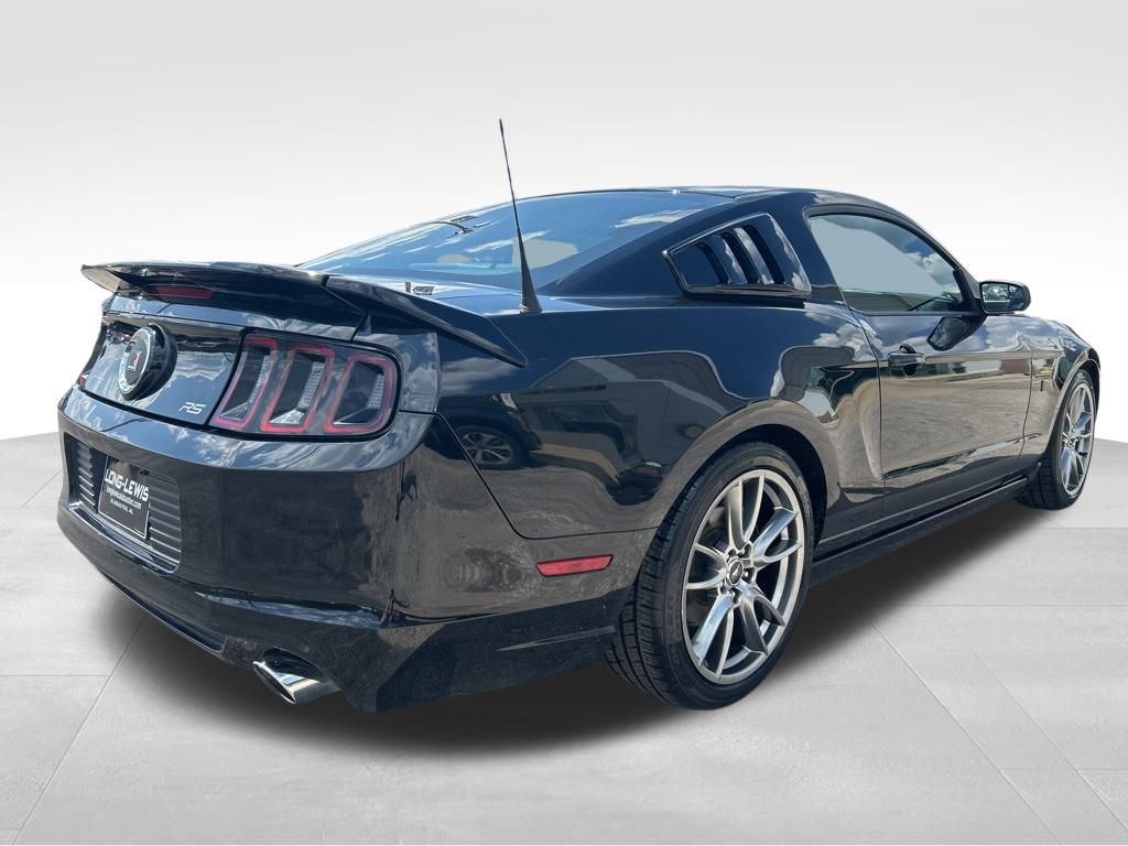 2014 Ford Mustang Base photo 4