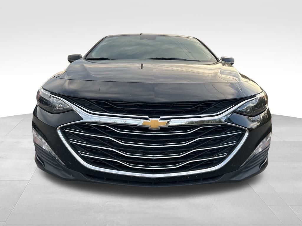 2023 Chevrolet Malibu 1LT photo 2