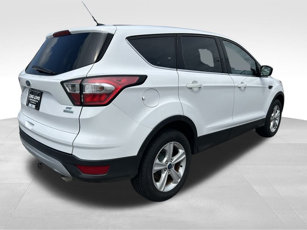 2017 Ford Escape SE photo 2