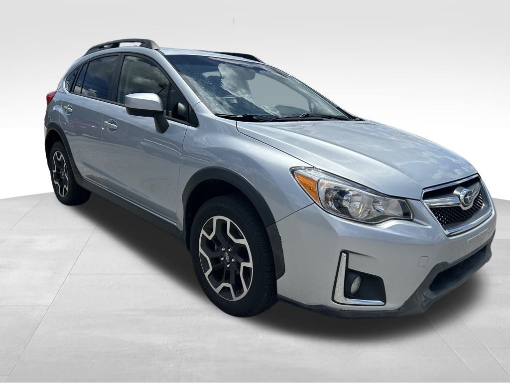 2017 Subaru Crosstrek 2.0i Premium photo 3