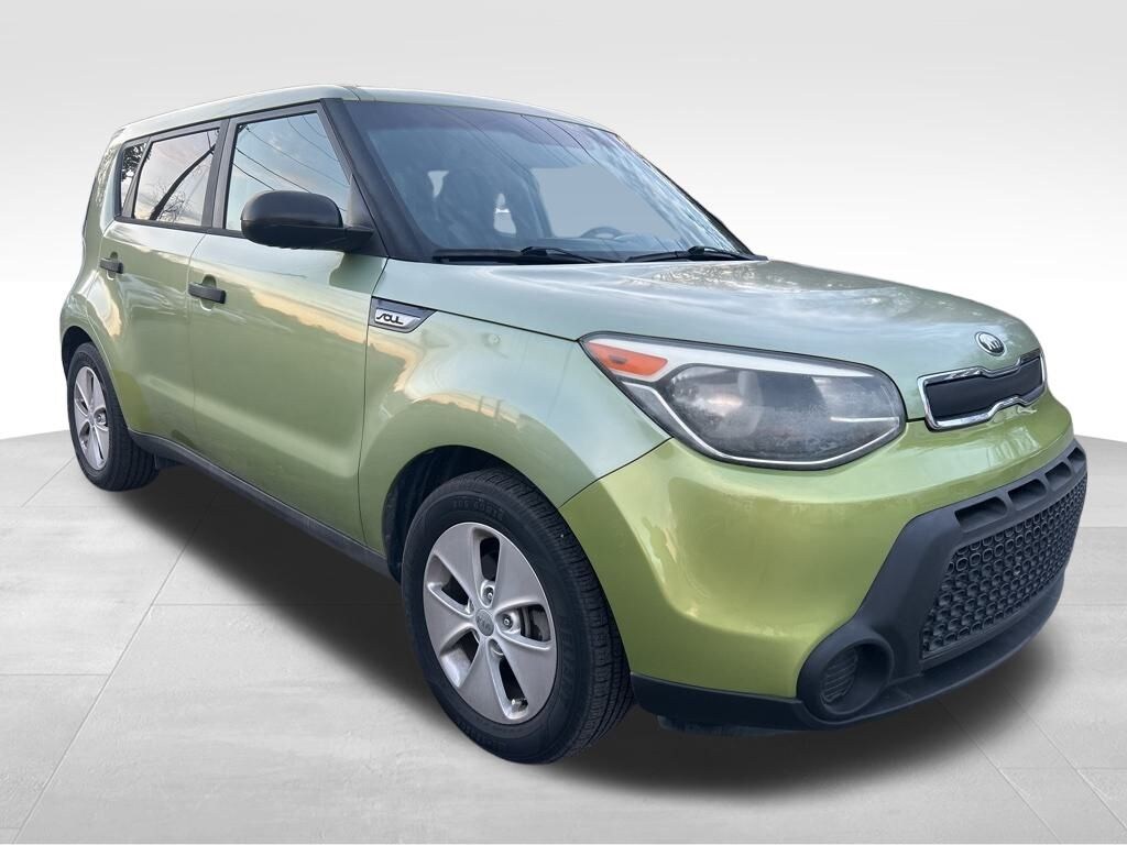 Used 2015 Kia Soul Base FWD Hatchback