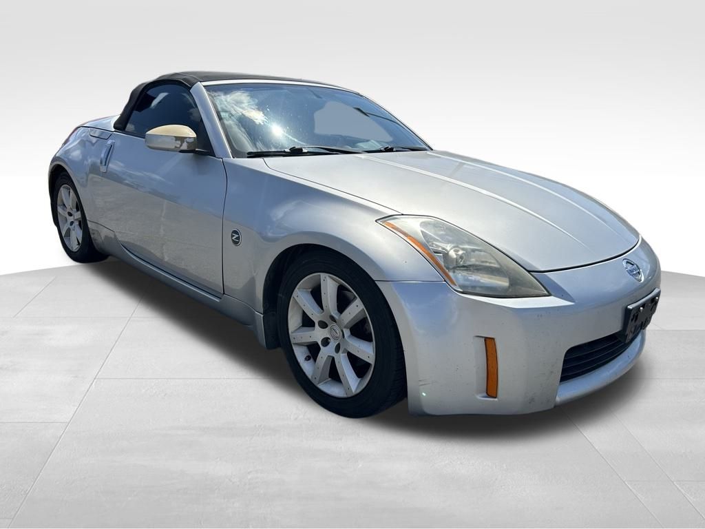 2004 Nissan 350Z Touring photo 3