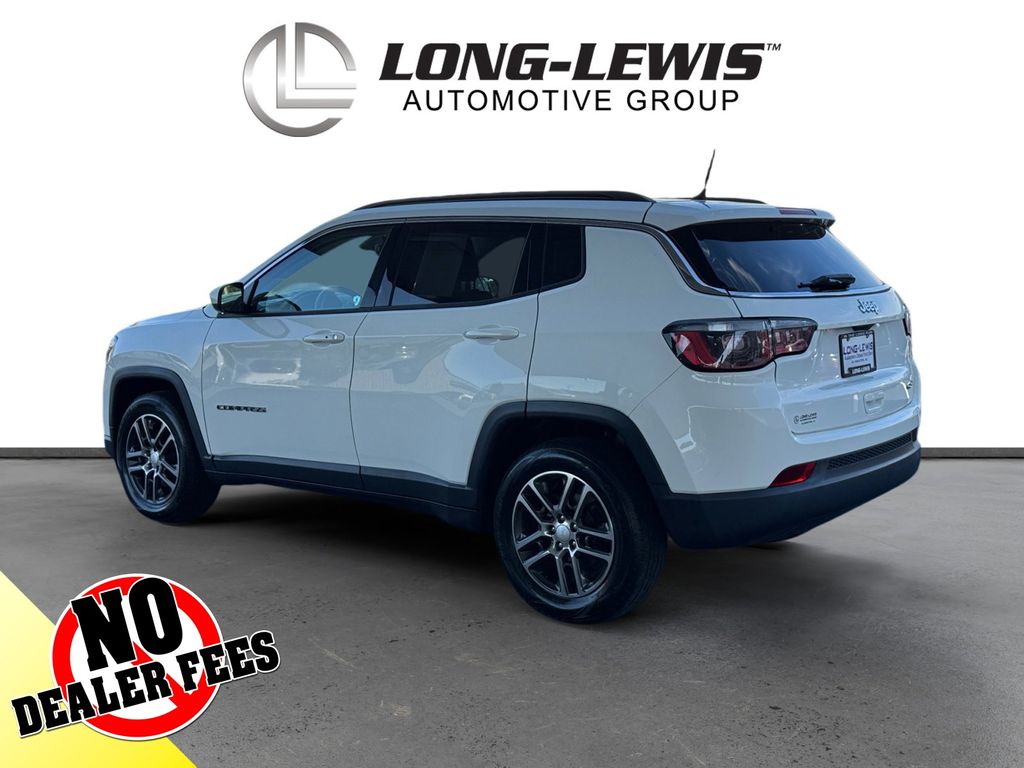 2018 Jeep Compass Latitude photo 3