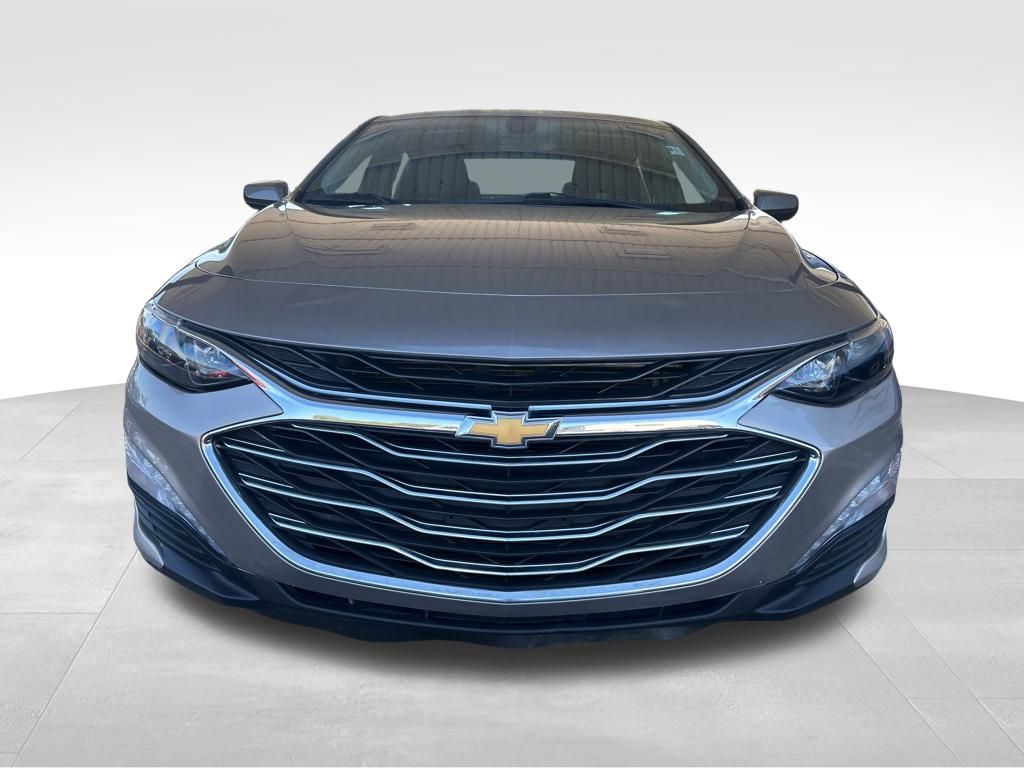 2022 Chevrolet Malibu 1LT photo 2