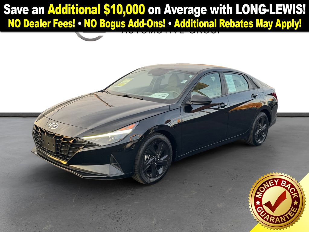 2021 Hyundai Elantra SEL's photo