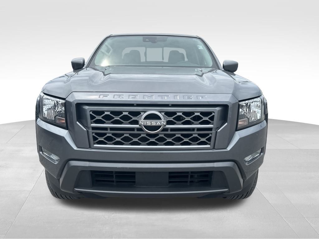 2023 Nissan Frontier Crew Cab SV photo 2
